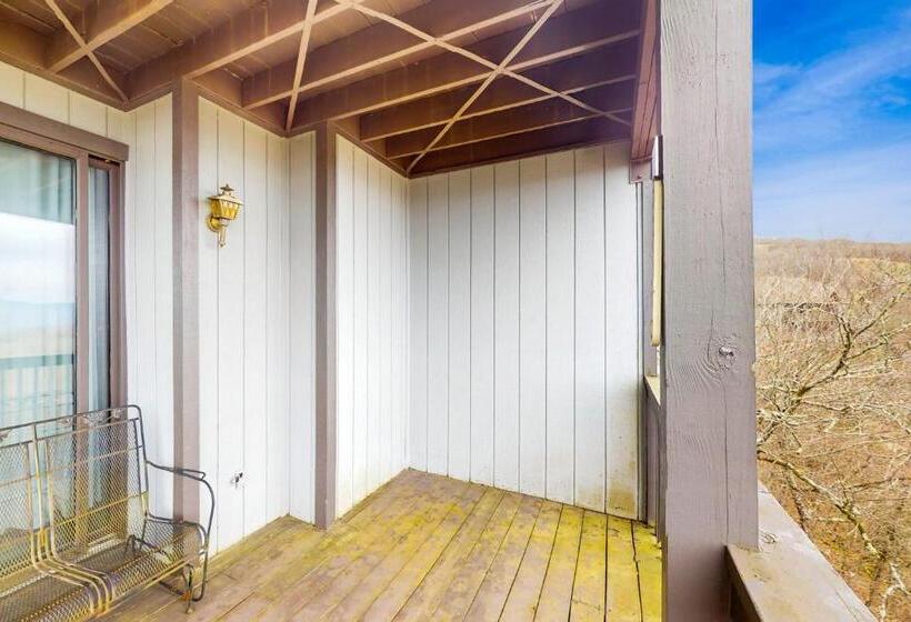 2ベッドルームアパートメント, Skyleaf Villa 702