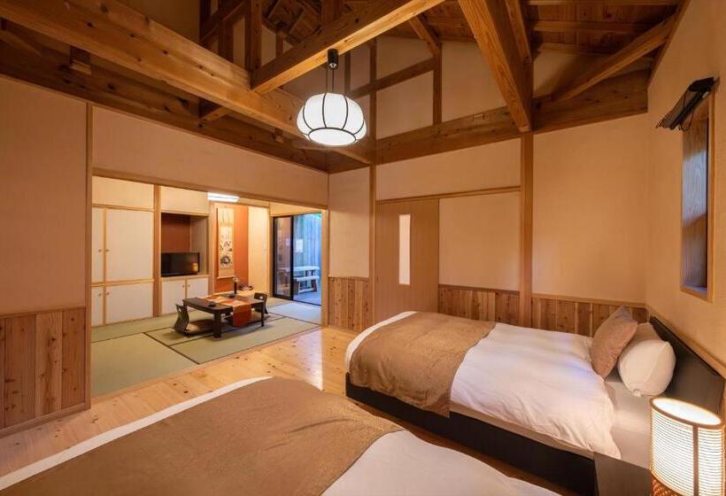 4인용 스탠다드 룸, Tsuwabuki No Hana