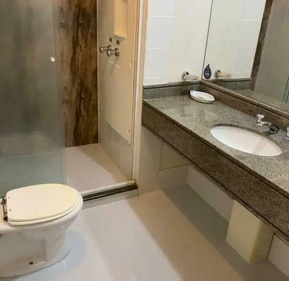 اتاق استاندارد چهار تخته, Congonhas Prime Suites