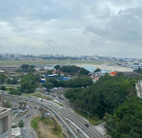 اتاق لوکس, Charmoso Flat Em Frente Ao Aeroporto De Congonhas