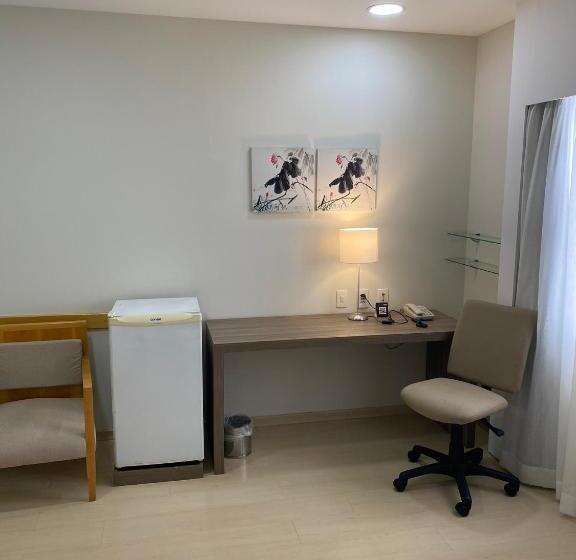 اتاق لوکس, Charmoso Flat Em Frente Ao Aeroporto De Congonhas