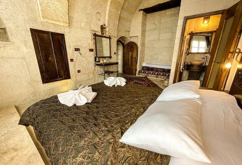 اتاق لوکس, Ares Cave Suites