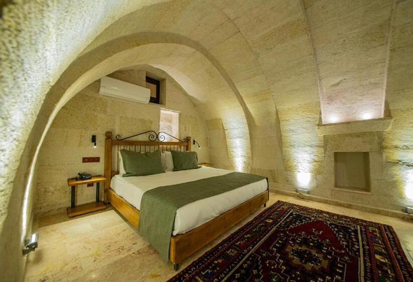 سوئیت با تخت بزرگ, Ares Cave Suites