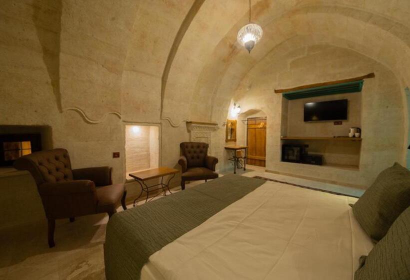 سوئیت با تخت بزرگ, Ares Cave Suites