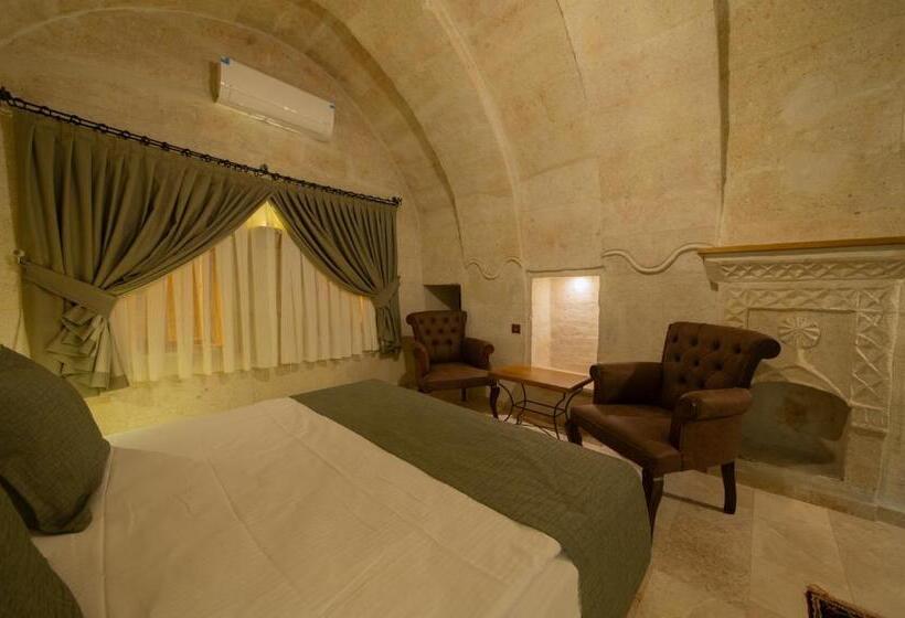 جناح سرير كينج, Ares Cave Suites