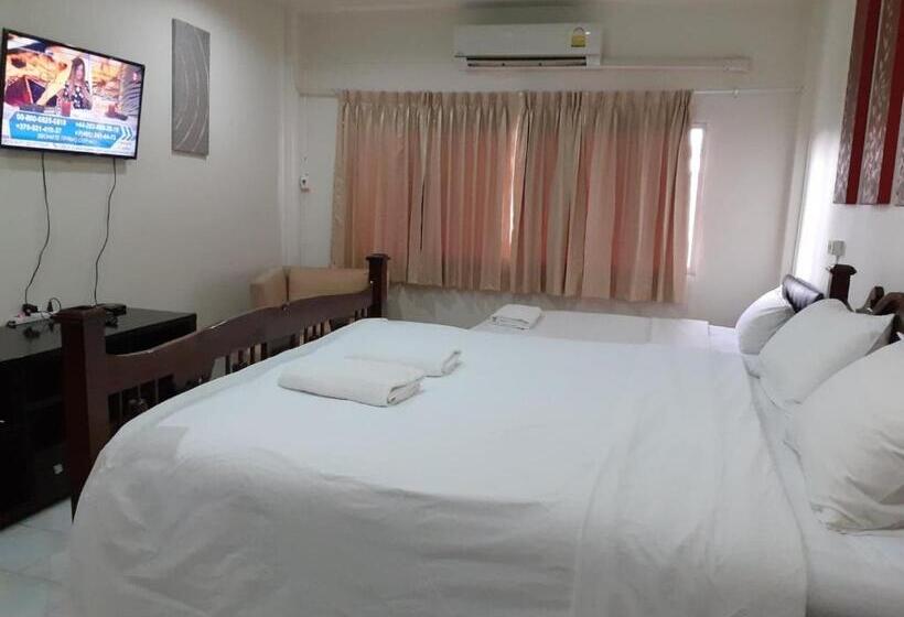 스탠다드 스튜디오, Nb House