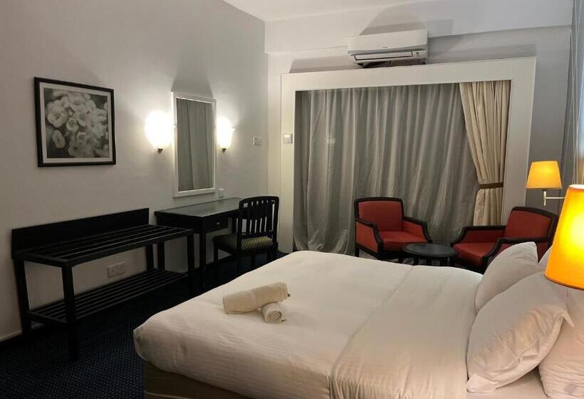 סוויטת דלוקס נוף לים, Paradise By The Sea In Penang By Veron At Rainbow Paradise