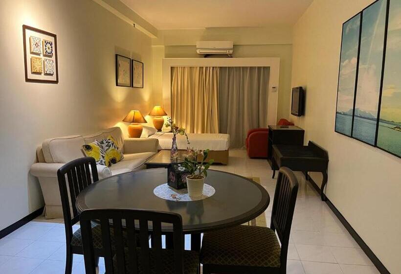 סוויטת דלוקס נוף לים, Paradise By The Sea In Penang By Veron At Rainbow Paradise