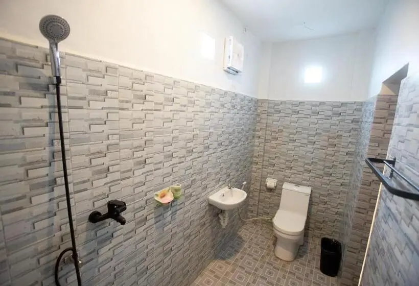 اتاق استاندارد با بالکن, Risna Homestay