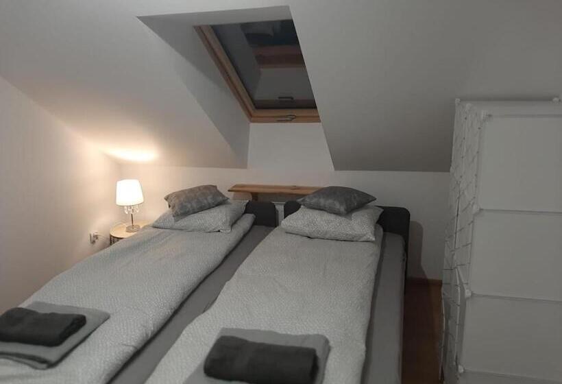 חדר דלוקס, Dom Pod Mareszką