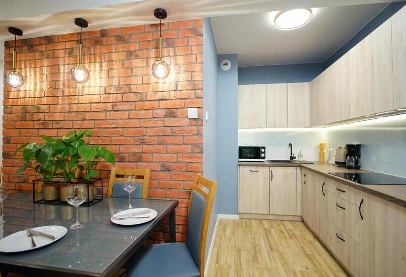 Apartamento 1 Dormitório com Sacada, Apartamenty Everysky   Słowackiego 5a B