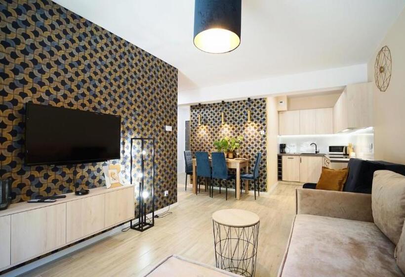 Апартаменты 1 Спальня Нижний Этаж, Apartamenty Everysky   Słowackiego 5a B