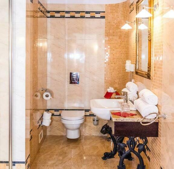 غرفة قياسية, Pałac Godętowo