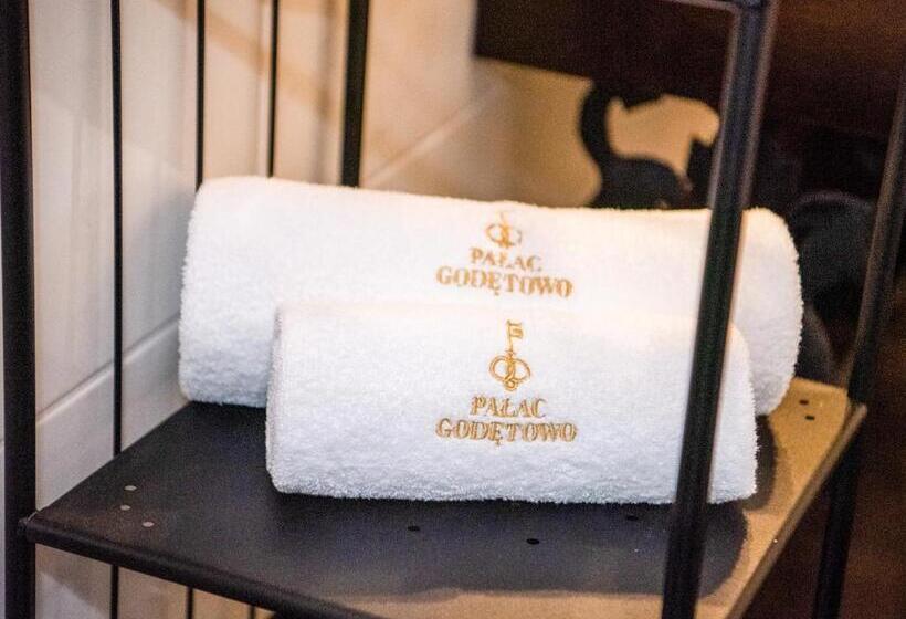 جناح سوبيريور, Pałac Godętowo