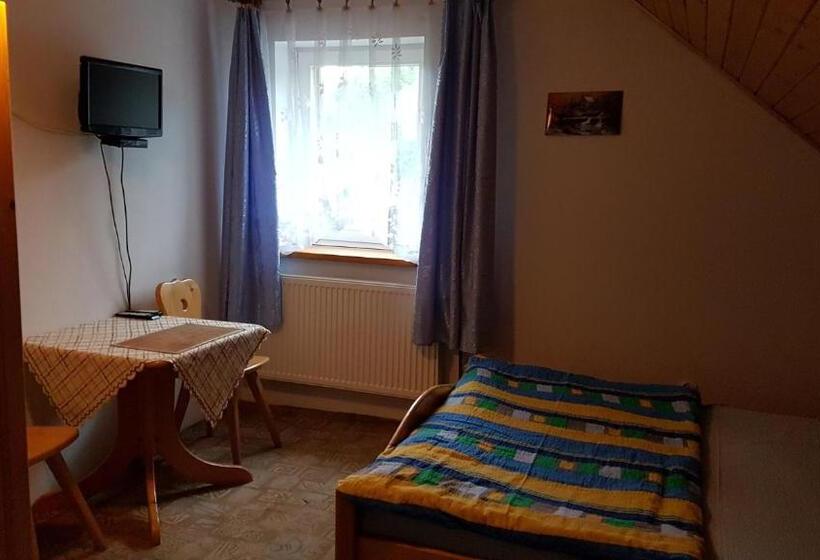 标准三人间, Gospodarstwo Agroturystyczne Dolina Zachwytu