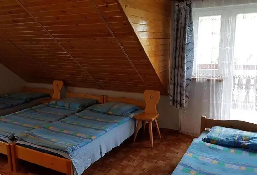 スタンダード４人部屋, Gospodarstwo Agroturystyczne Dolina Zachwytu