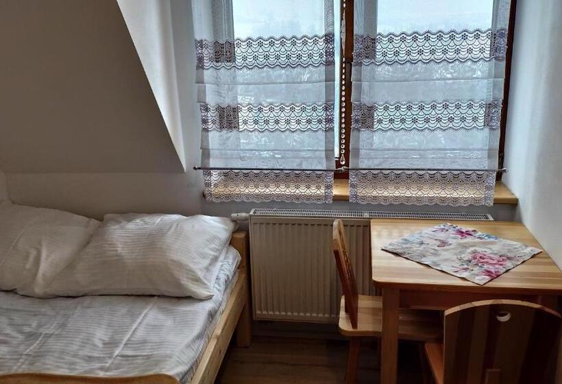 标准间, U Marii & Mariana