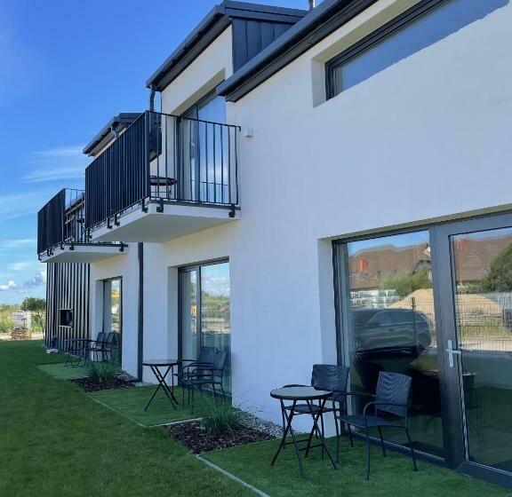 חדר דלוקס, Między Wodami