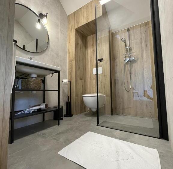 חדר סטנדרט, Między Wodami