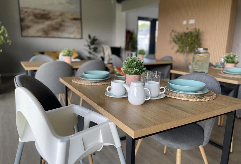 חדר דלוקס לארבעה, Między Wodami