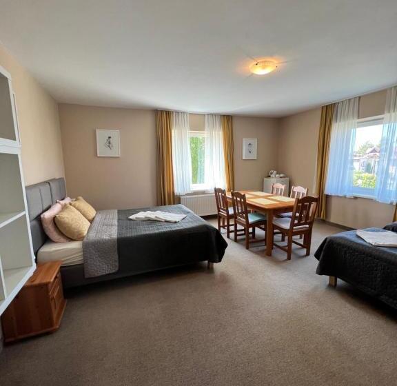 اتاق استاندارد چهار تخته, Przycumuj Tu