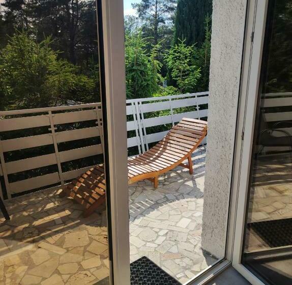 סוויטה משפחתית, Savana