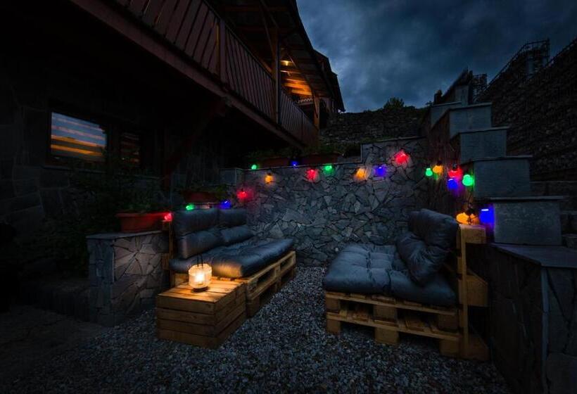 Четырехместный Номер Стандарт, Tęczowe Wzgórze