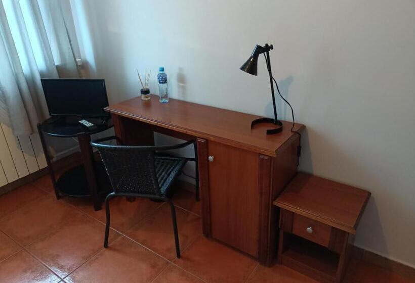 חדר יחיד בסיסי, Pokoje Pod świerkiem