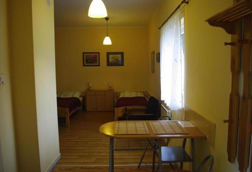 이코노미 룸, Zajazd Biały Dom