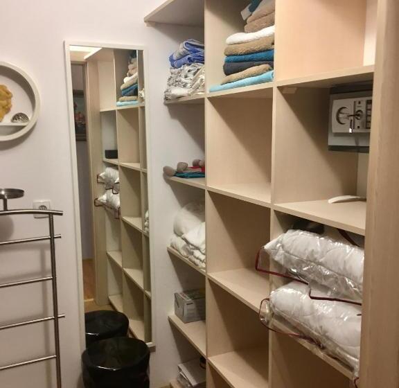 اتاق خانوادگی, Apartament środziemnomorski