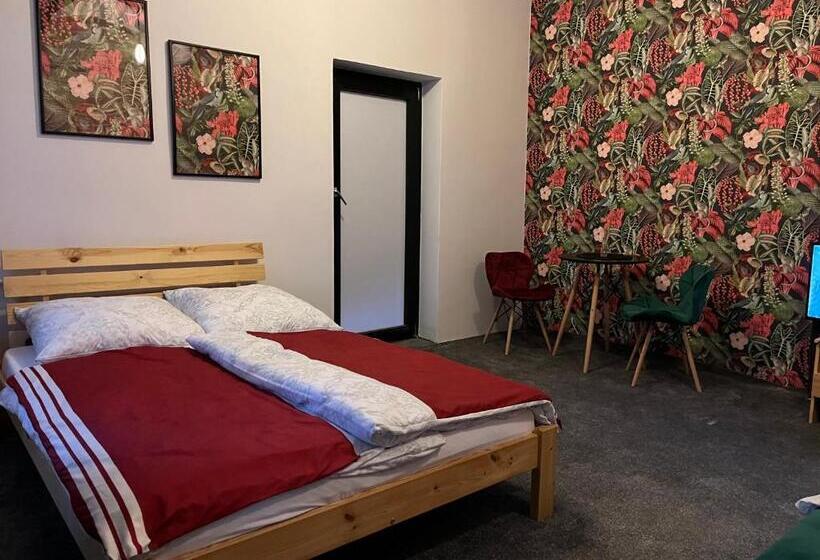 Семейный Номер, Arboretum