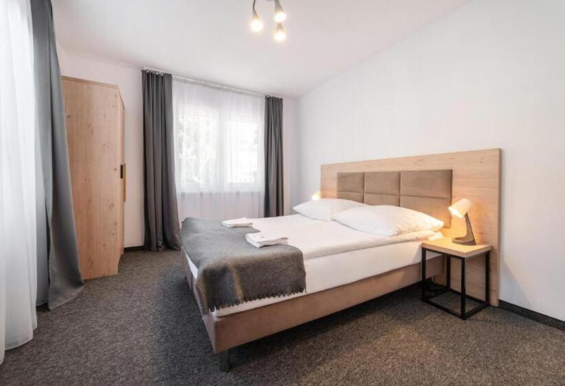 اتاق استاندارد چهار تخته, Dom Wczasowy Danusia