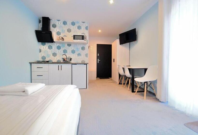 اتاق استاندارد سه تخته با بالکن, Dom Wczasowy Danusia