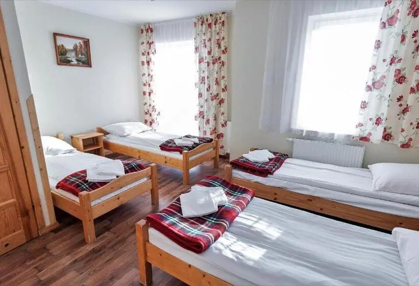 Standard Neljän Hengen Huone, Dom Wczasowy Dunajec