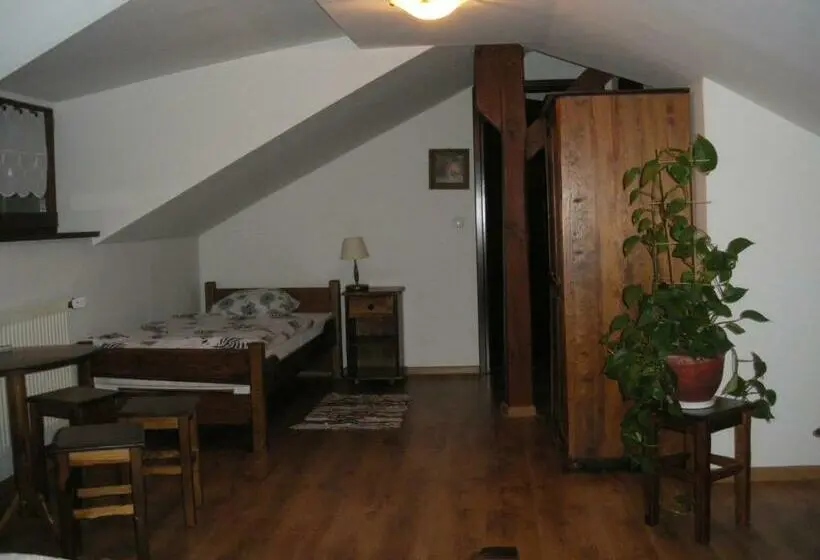 Standard Kolmen Hengen Huone, Gościniec Gryszczeniówka