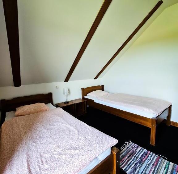 Номер Стандарт, Gościniec Gryszczeniówka