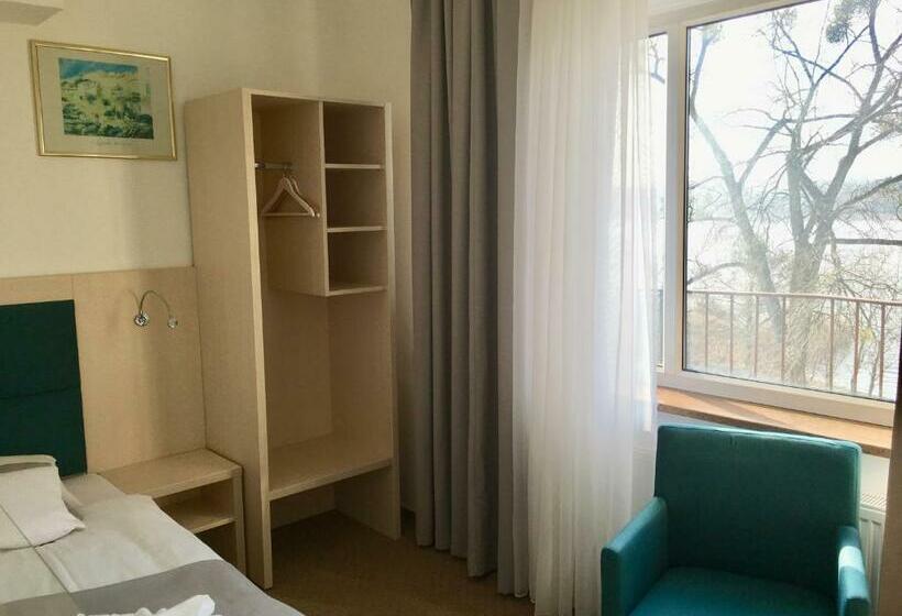 חדר סטנדרט יחיד, Neptun