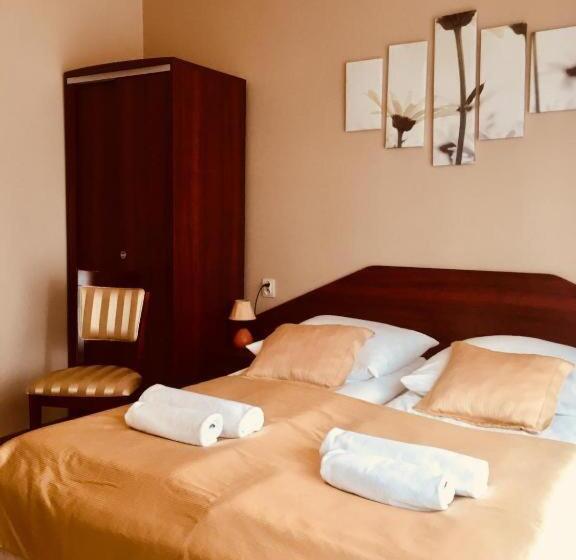 חדר סטנדרט, Neptun