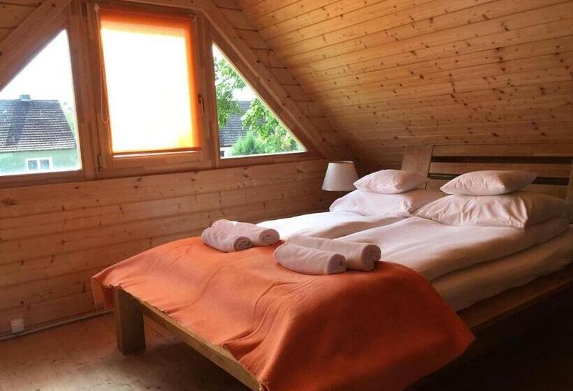 בקתת חדר, Neptun