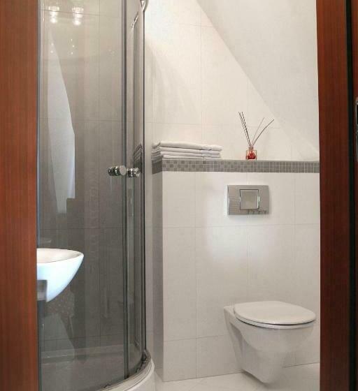 غرفة بريميوم رباعية, Villa Park