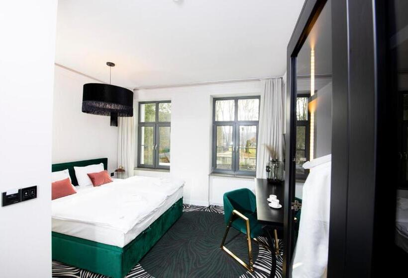 带大床的标准间, Fregata Kołobrzeg