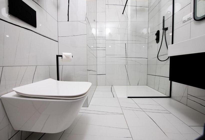 带大床的标准间, Fregata Kołobrzeg