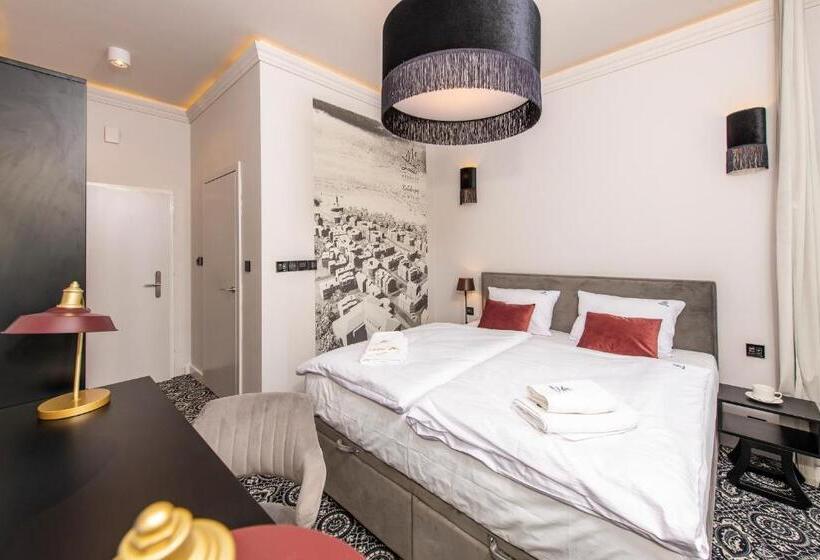 基本间, Fregata Kołobrzeg