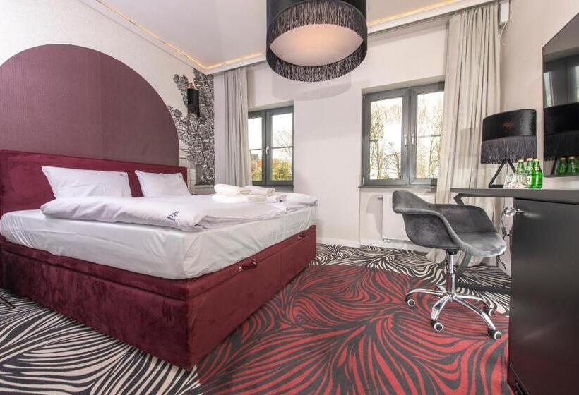 标准间, Fregata Kołobrzeg