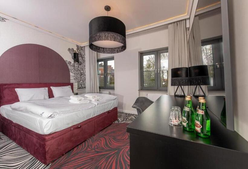 标准间, Fregata Kołobrzeg