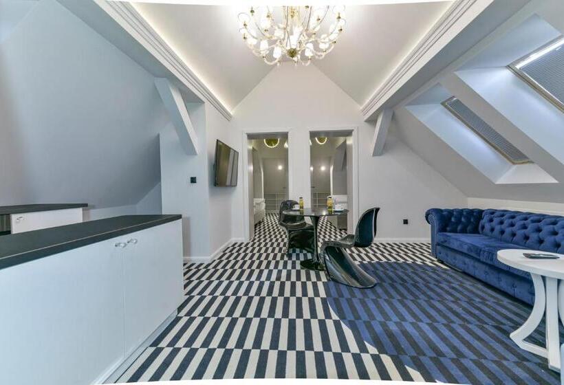 家庭间, Fregata Kołobrzeg