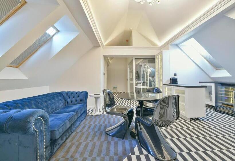 家庭间, Fregata Kołobrzeg