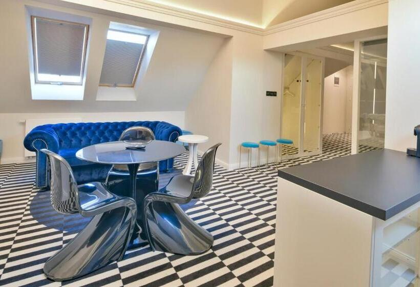 家庭间, Fregata Kołobrzeg