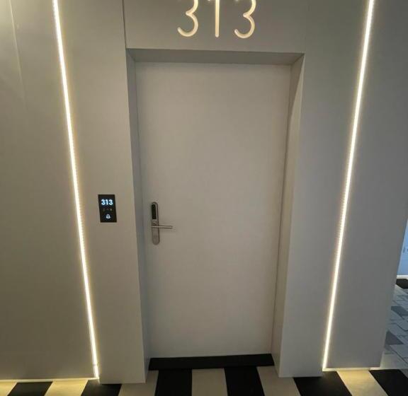 标准三人间, Fregata Kołobrzeg