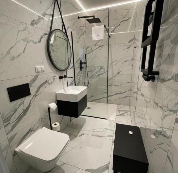 标准三人间, Fregata Kołobrzeg